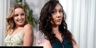 Sassy Sinn Sage at tribbing scene