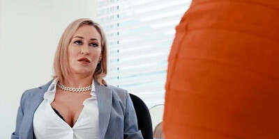 Pretty pussy lady gets fucked by a hot brunette gal