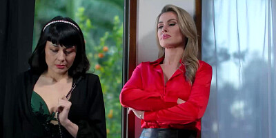 Randy Moore and Sophia Jade make things super wet