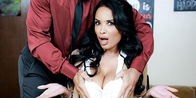 Anissa's doggystyle action