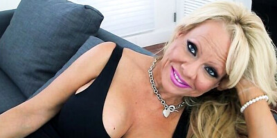 Big Boobs And Fishnet Stockings - Bella Dea