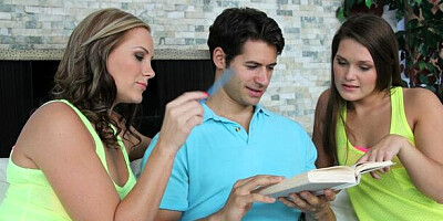 Doggystyle video with fetching Abby Cross and Hayden Bell from Fast Times