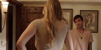 Hot blonde and a sexy brunette get the time of their lives