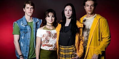 Celestina Blooms and Evie Christian's teen (18+) xxx by Sis Swap