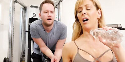 Mature woman fucked in gym