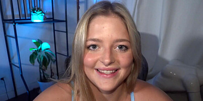 Juicy blonde Jill Taylor sucks a big cock POV