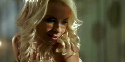 Amorous Mia's cocksucker clip