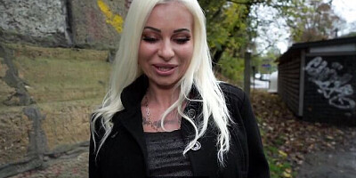 Public Agent - Teacher in her 40s takes the risk of her life