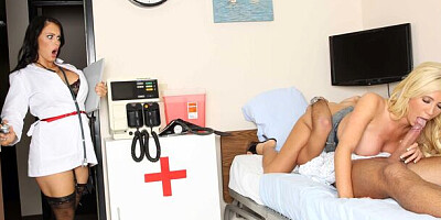 Curvy smut with good-looking Tasha Reign and Jenna Presley from Brazzers Exxtra