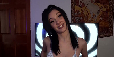 Jazmin Luv shows herself off before the POV banging