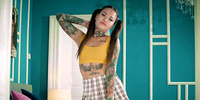 Inked girl with an edgy look gets rammed in a hot way
