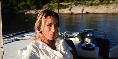 Bang at sea with girls who worship dick all the way