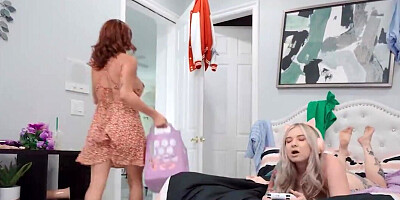 Stepdaughter and lesbian stepmom roll around and fuck around