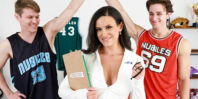 MilfCoach.com featuring Penny Barber's silicone tits dirt