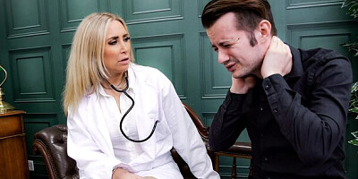 Flashy Karlie Simon at curvy dirt