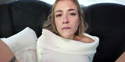 Lingerie model with a tight body wants cabbie cock deep