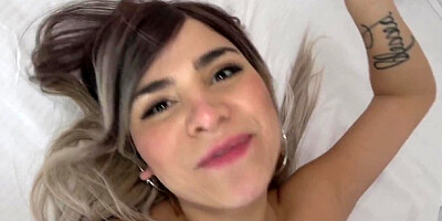 Striking tootsie - hd video - sesso-24ore