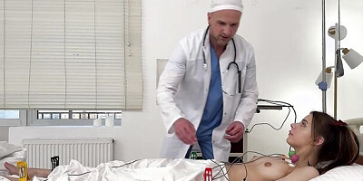 PINHOLE XXX. Hospital anal fun with my doctor