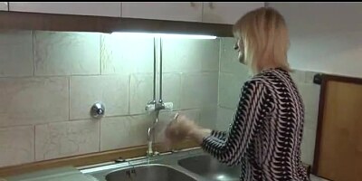 Hungarian mother Tunde (Jennyfer) fucked by junior dude again