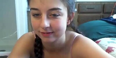 Nasty slut JewelRancid milks tits