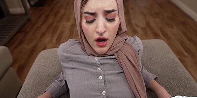 Julia James And Peter King - Hijab Princess Learns How To Suck Dick