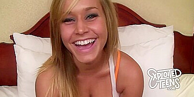 Watch This Beautiful 18 Yr Old Blond Hair Babe Take On An 8 Inch