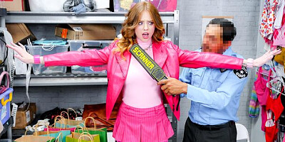 Big ass porn with mystery Lucy Foxx from Shoplyfter