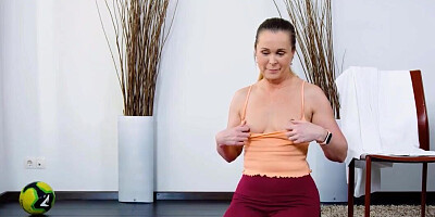 Nika Katana works out a bunch to ride cock a bunch