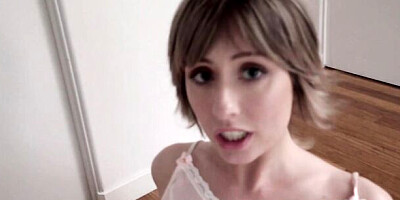 Nympho Daphne convinces he can help fuck out stuck object from her Pussy