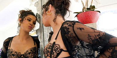 Jules Jordan - Glamorous, Elegant, And Ready To Submit – High-Class Nympho Kylie Rocket Unleashed