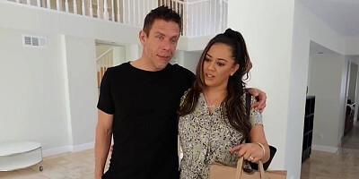 Curvy slutty teen Angel Youngs fucks her aunt's boyfriend