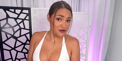 Horny babe Gizelle Blanco sucks cocks in point of view