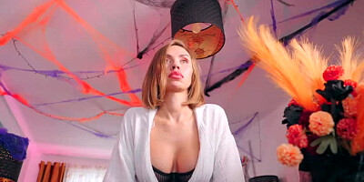 Mom Halloween Freeze