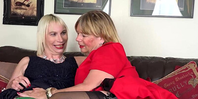 Old rebel cunts can't get enough of their wet pussies