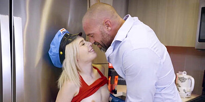 Blonde-haired bimbo Minxx Marley sucks big cock upside down before fucking