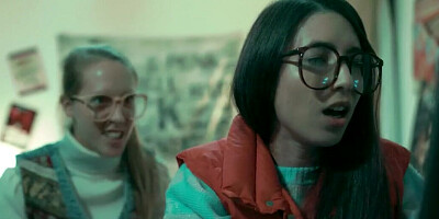 Teen lezzies fucked by a blonde MILF in a weird dream