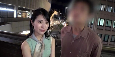 清楚な美人妻がオマンコにバイブが刺さったままでフェラする寝取られエッチ