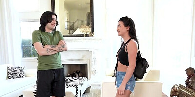 Babysitter bombshell lets him eat her out and rides him