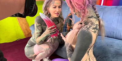 Extravagant Proxy Paige and Anuskatzz at toys action