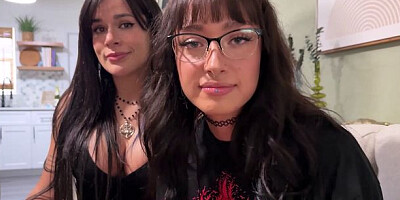 Dazzling Alex Adams - threesome porn - Family Therapy XXX