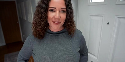 SashaCurves – Step-Mommy's Hero