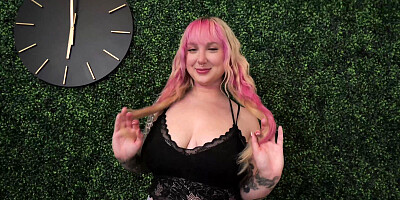 Skylar Vox showing her boobs before the POV banging