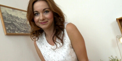 MILF Jessica Red with big natural tits fucks herself solo