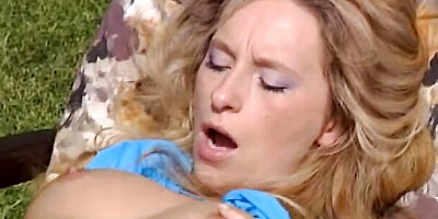 Magda Polak, Jessica Love & Nina Swiss take on rough double penetration in Munich whore's gaping holes