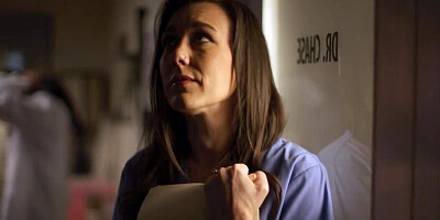 Vicki Chase shuts up a slutty nurse and they fuck so good