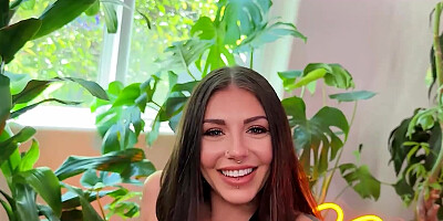 Big booty slut Brenna McKenna masturbates before anal