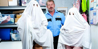 Winning Lola Valentine and Juliana Marie's doggystyle trailer