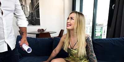 Misha Maver gets her feet worshipped before fucking