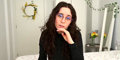ElizaTheModel - Give Mommy a Foot Massage