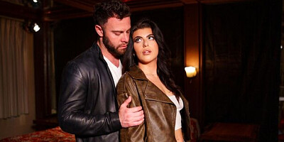 Stunning Gal Ritchie and Seth Gamble at side fuck trailer